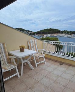 Seabreeze Mustel Apartment in Drage - Adults Only
