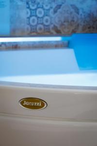 Vsuite livingchic