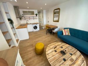 Appartements Atypic 3 bedrooms triplex with terrace, 5km from Nice : photos des chambres