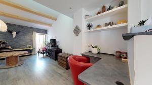 Appartements Atypic 3 bedrooms triplex with terrace, 5km from Nice : photos des chambres
