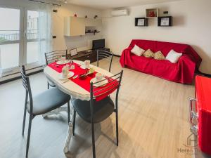 Sea View Penthouse - Free Park - WiFi