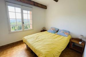 Nest overlooking the Gulf of Saint-Tropez