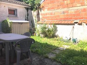 Appartements MAISON CHOLLET - Centre - Prox. Thermes - Terrasse : Appartement 1 Chambre