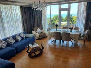 Batumi Aparthotel 22D