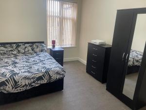 Stylish 1-Bed Apt - Sleeps 4 - Parking - WiFi