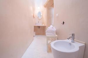 HISTORIA- Dimore Corte Chiesa