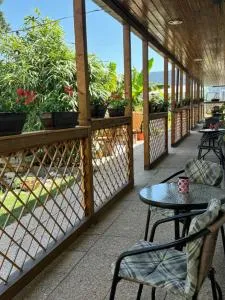 Lovin's Rooms - 图兹拉