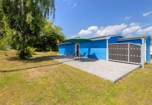 Blauer Bungalow