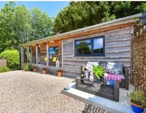 The Cabin at Bragdy - Twdweiliog