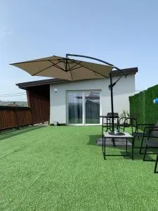 Luxus Cluj Airport Apartments - Dezmir