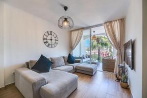 Marbella Beach San Pedro