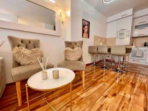 TK Stylish Free Private Parking Garage