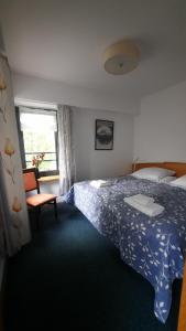 2 pokoje w KORONIE DRZEW apartament nad Zalewem