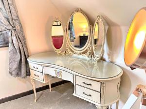 Primrose 15-Kaowood-Hot Tub-Pet friendly-Tenby