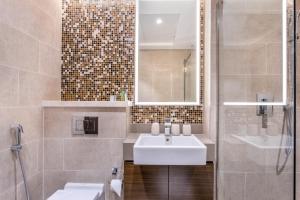 STAY BY LATINEM Luxury Studio Holiday Home G6-6316 near Burj Khalifa