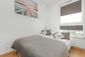 Apartament Słoneczny Balkon z Parkingiem by Noclegi Renters