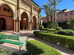 Riad Selma résidence face Médina avec Piscines