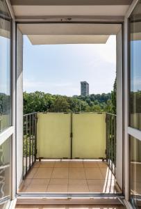 Powiśle Comfy Apartment by BookingHost