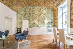 24H Self Check-In Apartment City Center near Opera