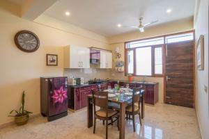 2BR private Serviced Apartments near Artemis, Medanta, Fortis Gurgaon with longstay facility