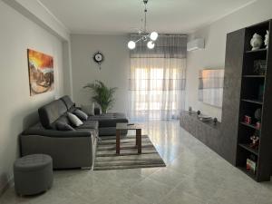 Holiday house ice honey