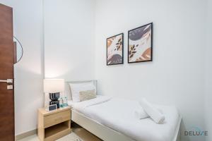 Getaway Deal 3BR with Outdoor Jacuzzi plus Scenic Views by Deluxe Holiday Homes