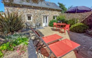 Maisons de vacances Lovely Home In Plerin With Wifi : photos des chambres