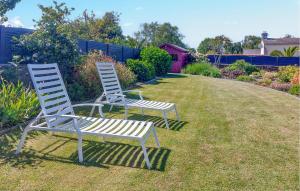 Maisons de vacances Lovely Home In Plerin With Wifi : photos des chambres