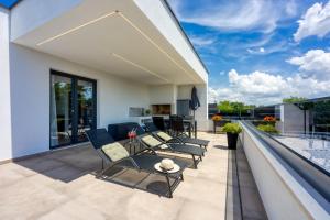 Modern apartment Ana with Jacuzzi and Pool