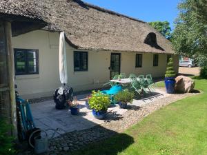 Mindedalen - Idyl tæt på alt og helt i fred