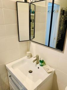 Appartements Maison de ville - cosy - centre ville - wifi -gare : photos des chambres