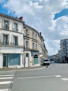 Appartements Maison de ville - cosy - centre ville - wifi -gare : photos des chambres