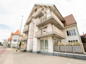 Apartment Helios by Interhome