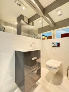 Wygodna kawalerka Grójecka 194