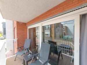 Apartment Medano 1-2 with balcony by Interhome