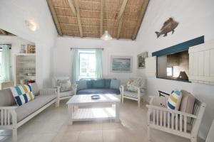 Family Tides in Langezandt Struisbaai