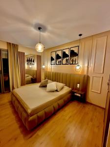 Elegant Apartment with Pool, Clim & Wi-Fi - 7min Gueliz