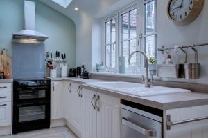 Bulmer Cottage by Winterton Cottages