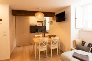 Appartements La Lirosane, 3 studios, 3,7km du Zoo, Centre-ville : photos des chambres