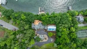 Lake house w/ indr pool and jacuzzi - Honeoye