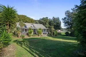 CocoLoco - Waitarere Beach Holiday Home - 莱文