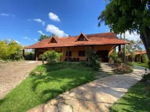 Sítio Completo, 1 hora de BH! - 卡萨布兰卡