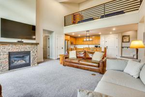 Ski-InandSki-Out Granby Penthouse with Mountain Views!