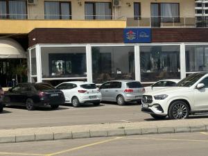 Summerland Sea-View Luxury Apartment