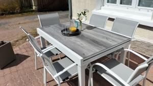 Maisons de vacances Le p'tit Quebecois : Maison 2 Chambres