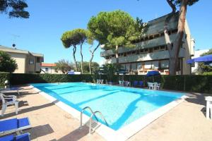 Appartamento con piscina a 100metri dal mare