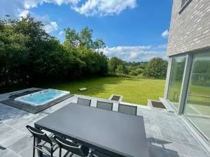 Gîte Le Mirage - Villa 8 pers - Jacuzzi - Billard - PMR - Andenne