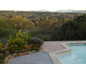 Maisons de vacances CABANON PROVENCAL EN PIERRES et ACCES PISCINE LUXE : photos des chambres