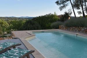 Maisons de vacances CABANON PROVENCAL EN PIERRES et ACCES PISCINE LUXE : photos des chambres