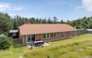 4 Bedroom Beach Front Home In Thyholm